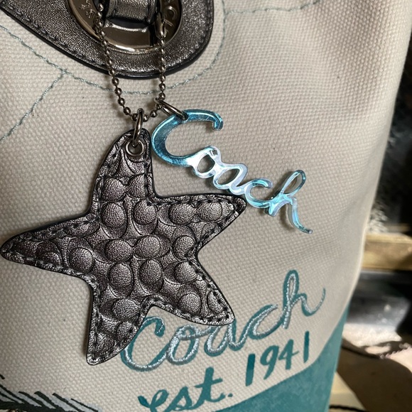 COACH BEACH PRINT BAG & ACCESSORIES EUC - Picture 2 of 16